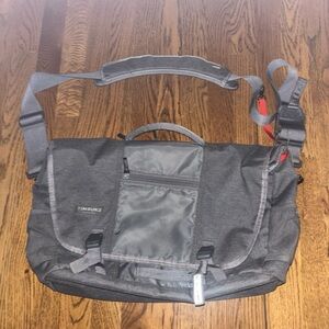 TIMBUK2 genuine grey Commute Messenger Bag used 1x